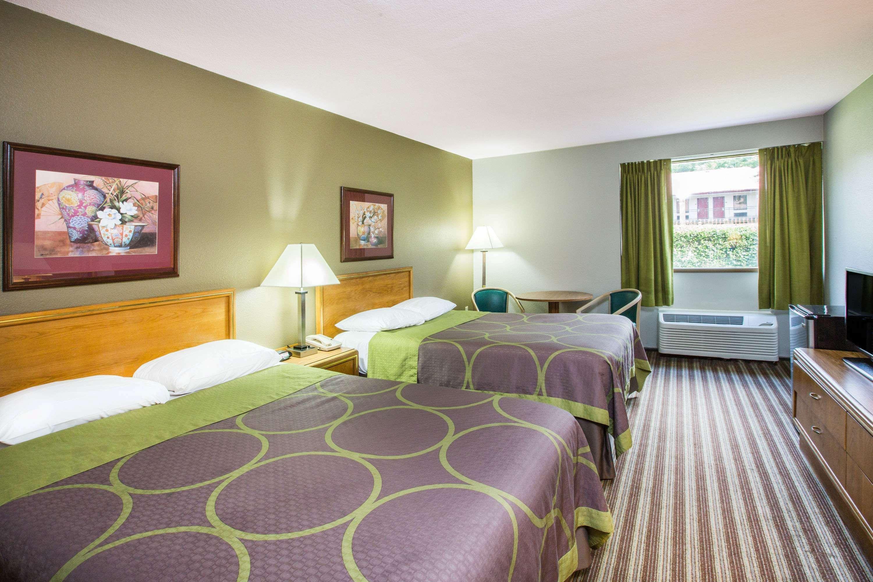 Super 8 By Wyndham Oxford Hotel Kültér fotó
