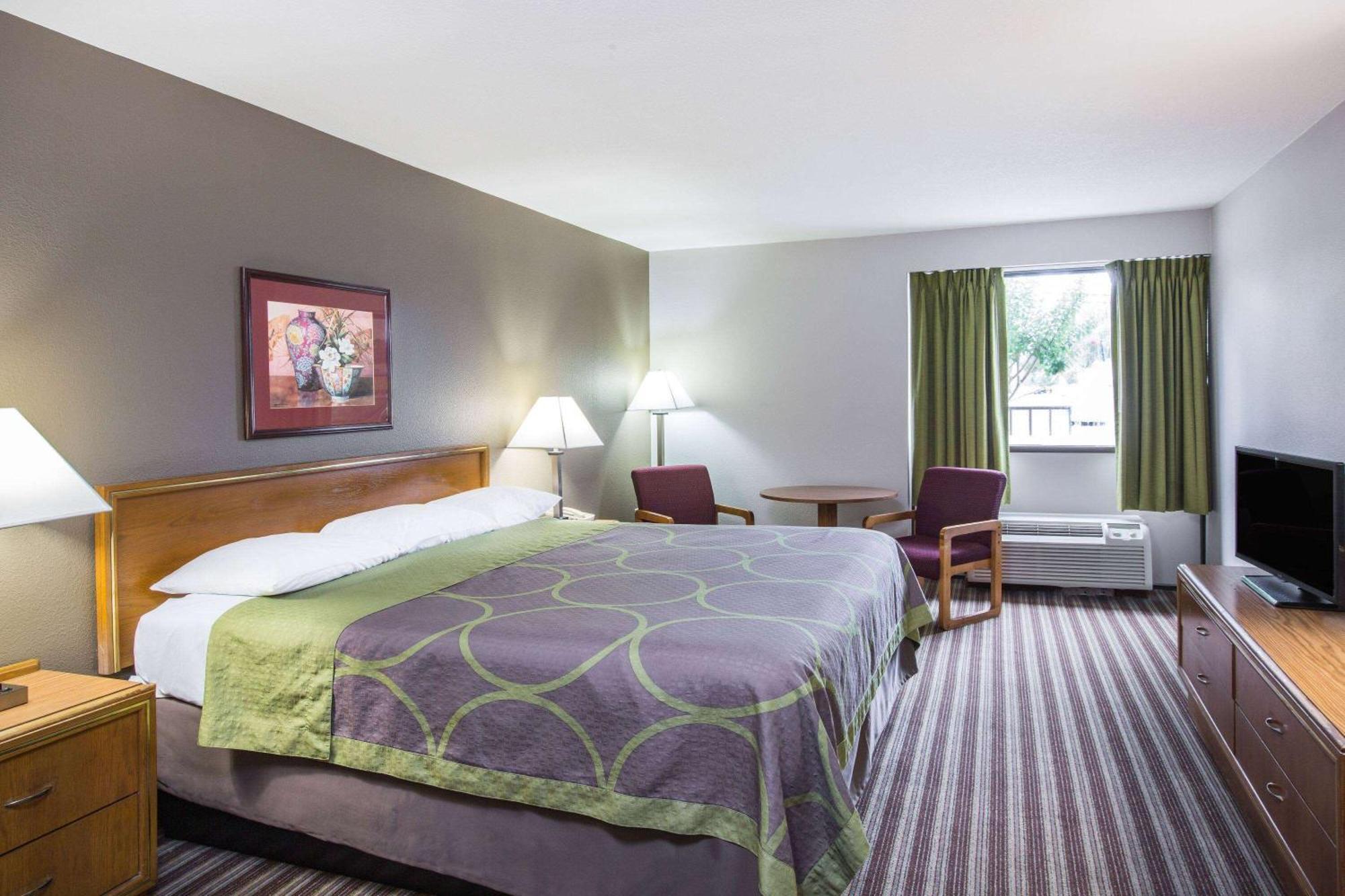 Super 8 By Wyndham Oxford Hotel Kültér fotó